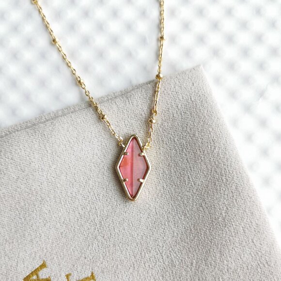 Kendra Scott Gold Raspberry Kinsley Short Necklace NEW - Picture 2 of 4